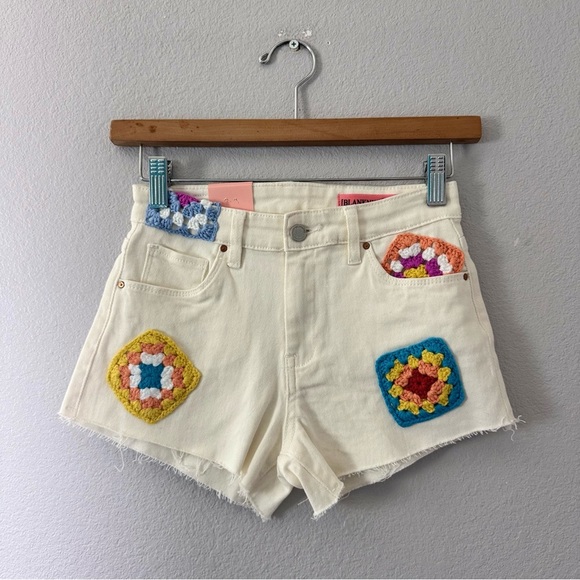 New Blank NYC Cream Jean Shorts with Colorful Crochet Patches Girls Kids Size 12 - Picture 14 of 16